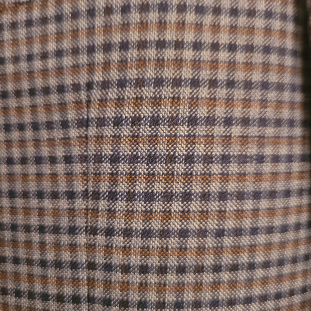 Tommy Hilfiger - Picture 2 of 4